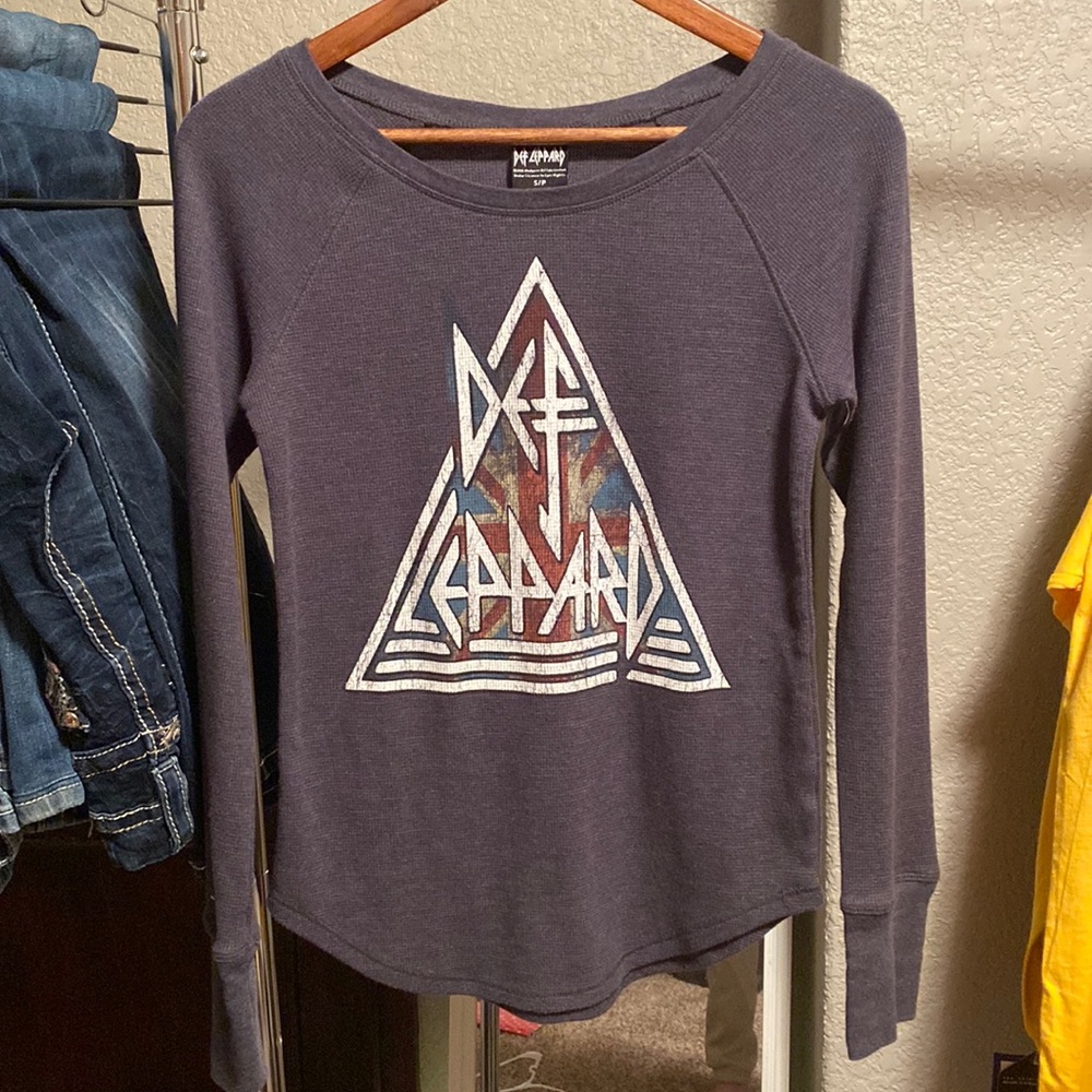 Def Leopard Small Long Sleeve